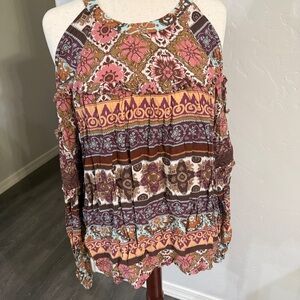 Miss Me Floral and Geometric Bohemian Print Cold Shoulder Blouse. Size XL. NWT